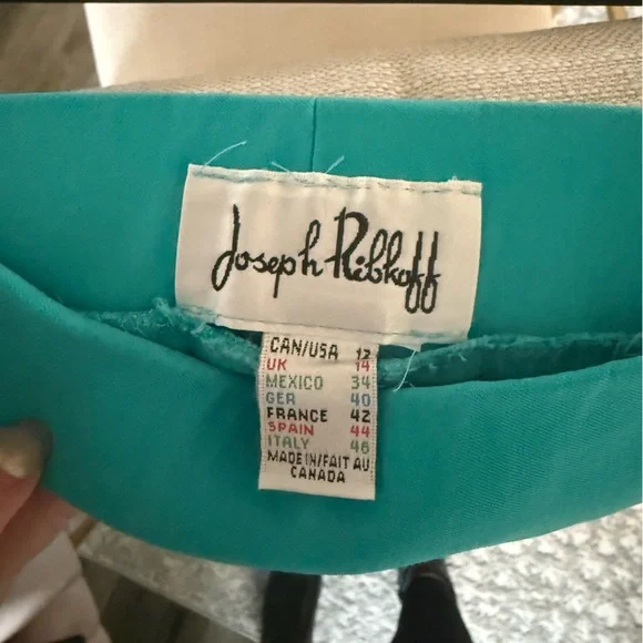 Joseph Ribkoff Cropped Aqua Blue/ Teal Trousers with Pockets, Size 12